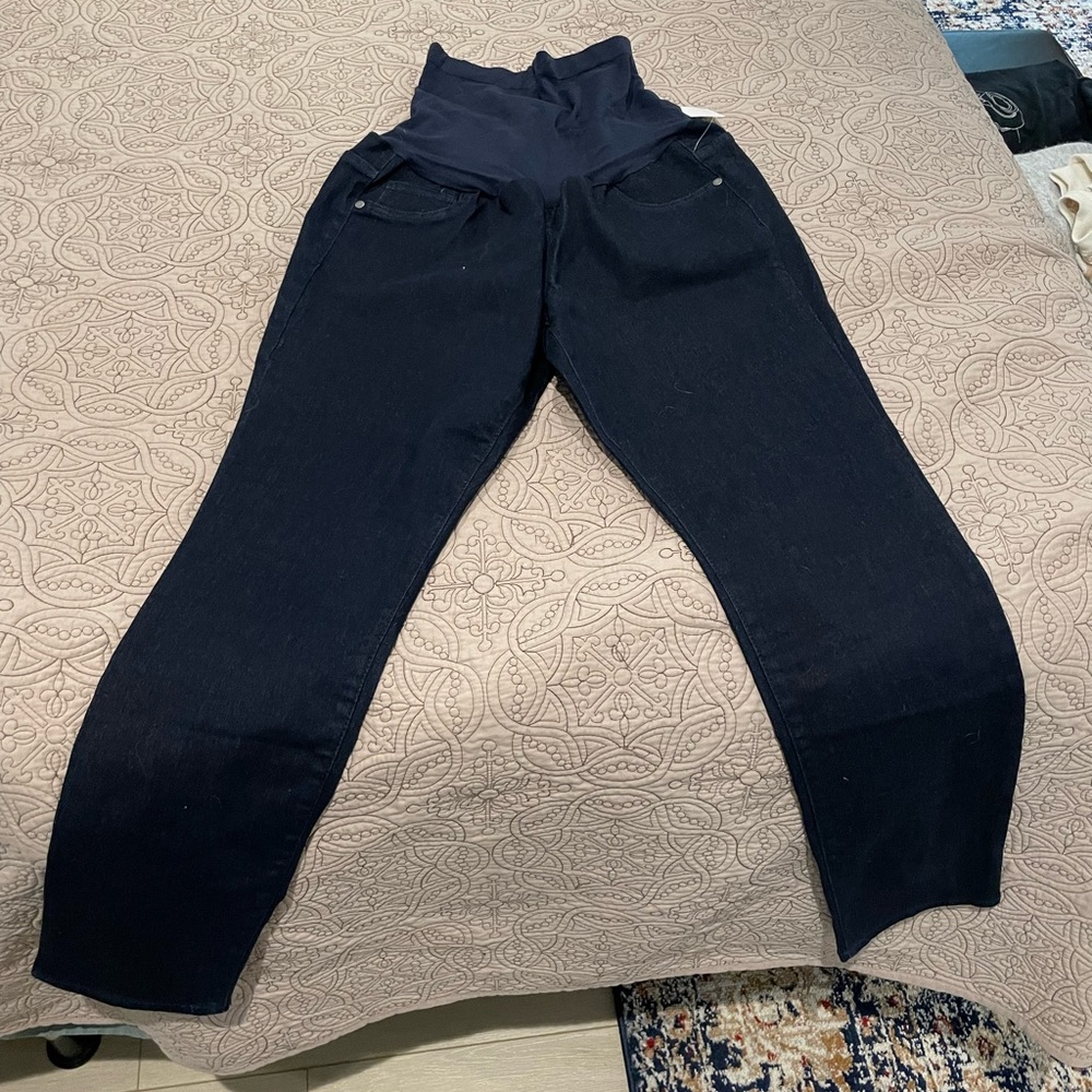 Motherhood maternity nogoBLUE denim with stretchy over the belly panel. Size XL